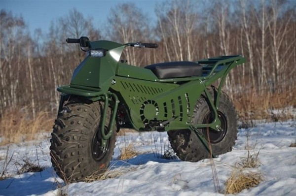 Yeni arazi motoru Taurus 2x2