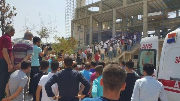 Mardin’de cami inşaatı çöktü: 5 işçi yaralı