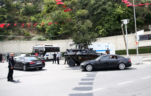 Güvenlik zirvesi için yollar kapatıldı