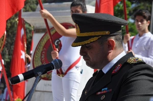 Komutan gözyaşlarını tutamadı