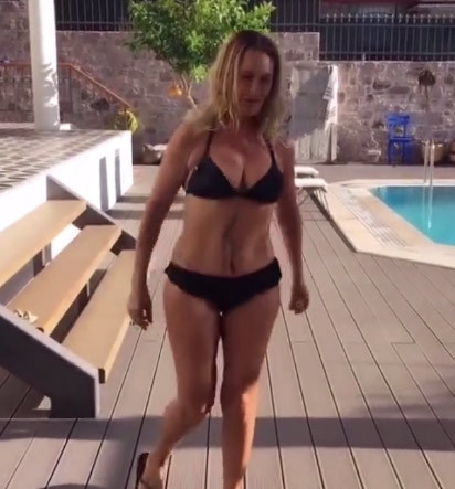 Hülya Avşar'ın bikinili dansı olay oldu