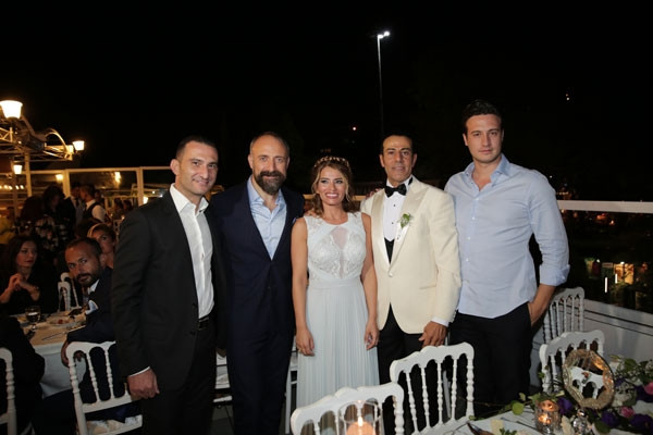 Ünlülerin spor hocası evlendi
