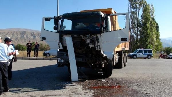 Korkunç kaza ! İki aile yok oldu