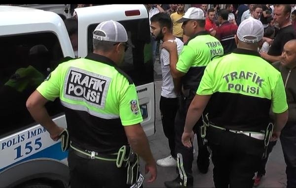 Trafik magandası silah çekti !