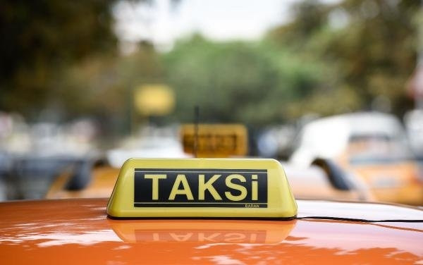Taksicilerin 'zam' kuyruğu