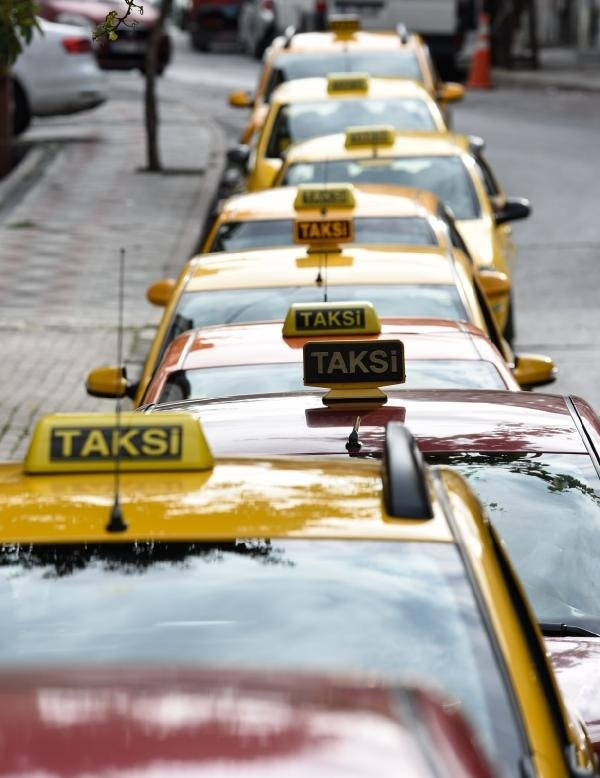 Taksicilerin 'zam' kuyruğu