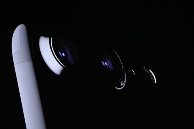iPhone 7 ve iPhone 7 Plus tanıtıldı ! İşte özellikleri...