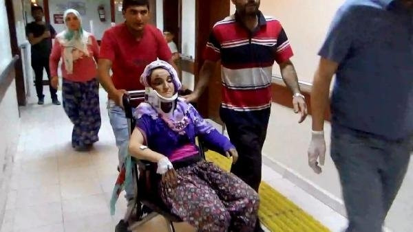 İşçileri taşıyan traktörle kamyon çarpıştı