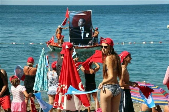 Zonguldak'ta ertelenen 30 Ağustos etkinliği yapıldı