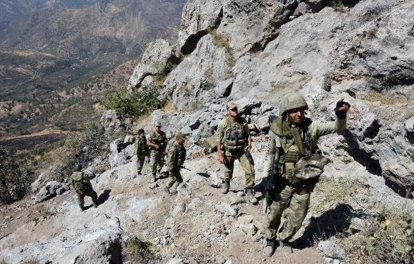 Mehmetçik Irak sınırında kahramanlık destanı yazıyor