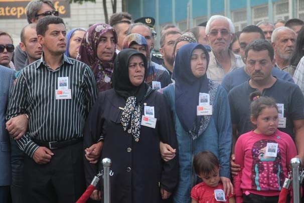 Fırat Kalkanı şehitlerine son görev