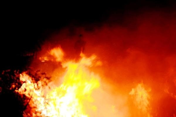Bodrum'da başlayan yangın söndürülemiyor