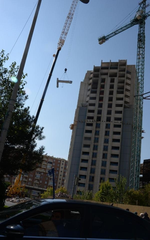 Diyarbakır'ın ikiz kuleleri tıraşlanıyor