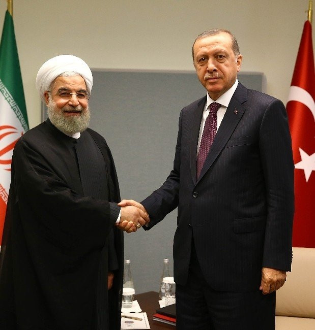 Cumhurbaşkanı Erdoğan, Ruhani ile görüştü