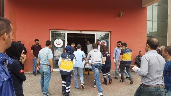 Bingöl'de minibüs şarampole yuvarlandı: 4 ölü