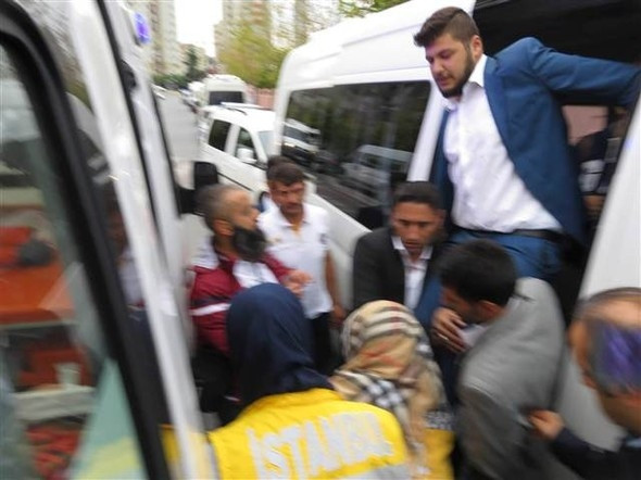 Öğrenci servisi şoförleri birbirine silah çekti