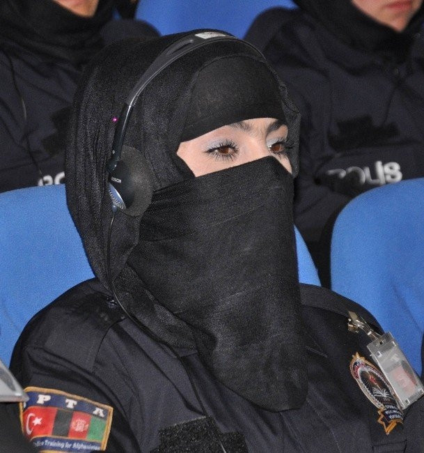 Afgan kadınlar Türkiye'de polis eğitimi alacak