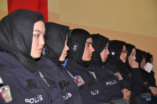 Afgan kadınlar Türkiye'de polis eğitimi alacak