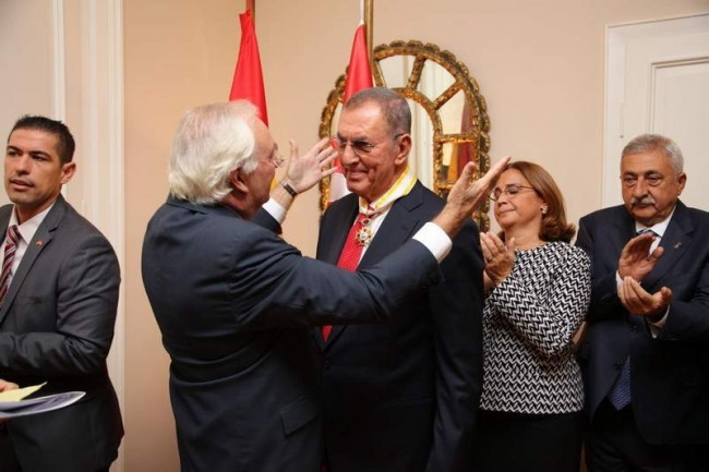 Dr. Zeynel Abidin Erdem’e İspanya’dan sivil liyakat nişanı