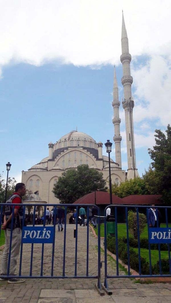 Gaziantep'te camiye saldırı istihbaratı alarma geçirdi