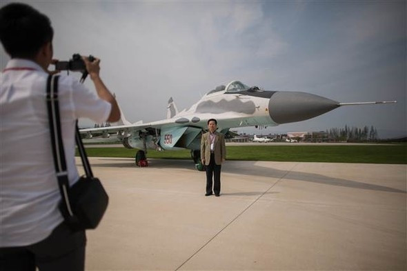 Kuzey Kore'deki havacılık festivalinde ABD helikopteri