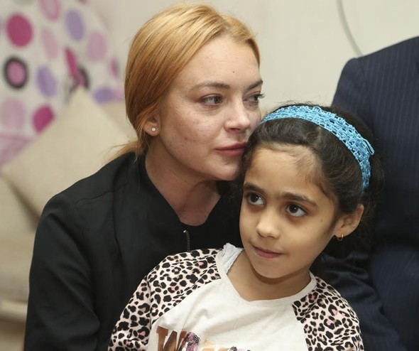 Hollywood yıldızı Lohan Suriyeli aileyi ziyaret etti