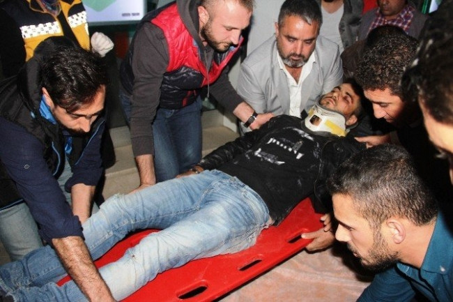 Taksi yayaların arasına daldı: 6 yaralı