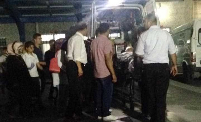 Selfie çekmek için çıktığı vagonun üzerinde akıma kapıldı