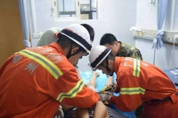Cinsel organına taktığı yüzüğü çıkartamayınca hastanelik oldu
