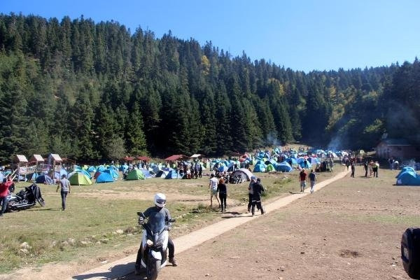 Abant'ta 1.500 genç kamp yaptı