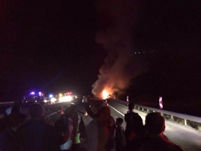 Ankara'da yolcu otobüsü alev alev yandı