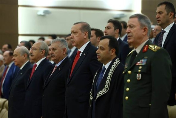 Devletin zirvesi AYM'de biraraya geldi