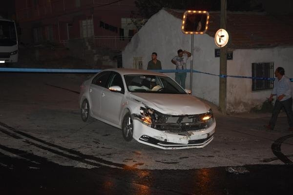 Askeri personel araç kaza yaptı: 5 yaralı