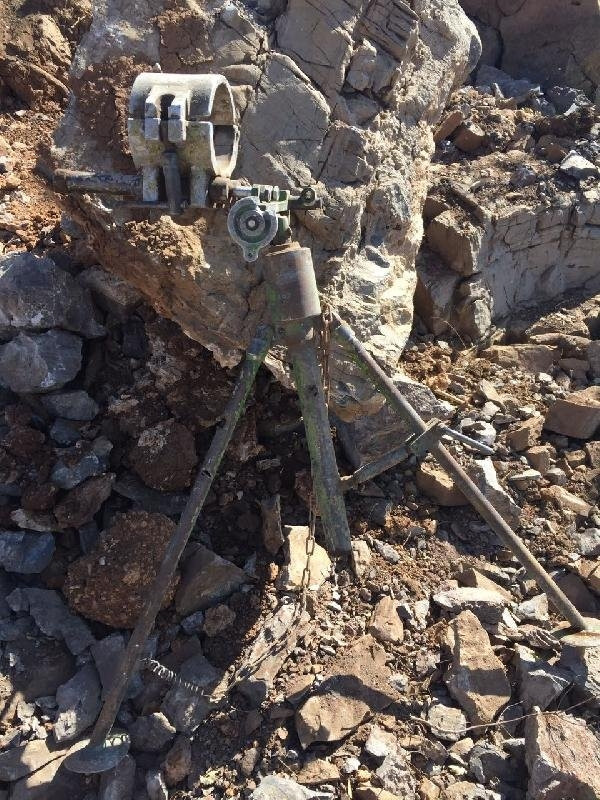 Komandolar bastı, PKK'lılar bırakıp kaçtı