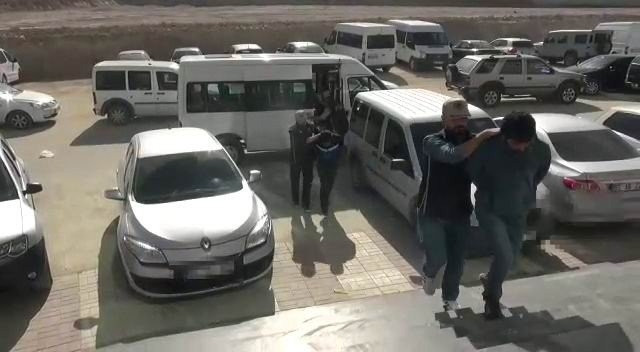 Toprağa gömülü halde bulundu