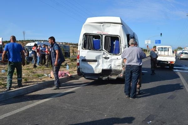İşçileri taşıyan minibüs kaza yaptı: 18 yaralı