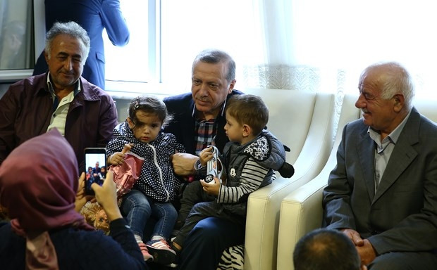 Erdoğan'dan şehit ailelerine taziye ziyareti