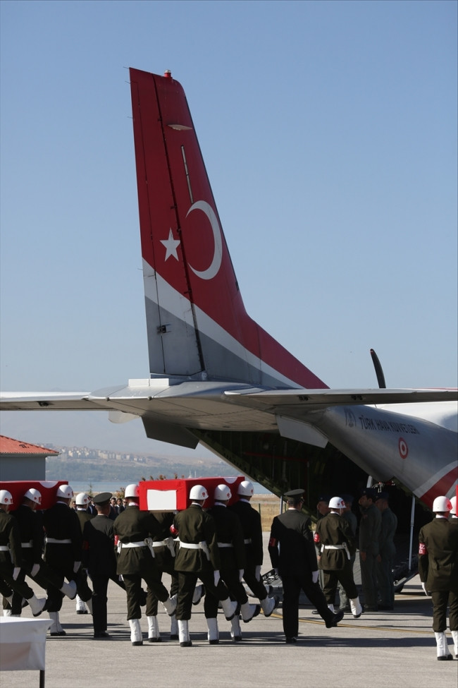 Şemdinli şehitleri uğurlandı