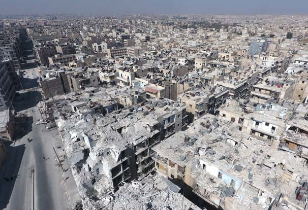 Harabeye dönen Halep havadan görüntülendi