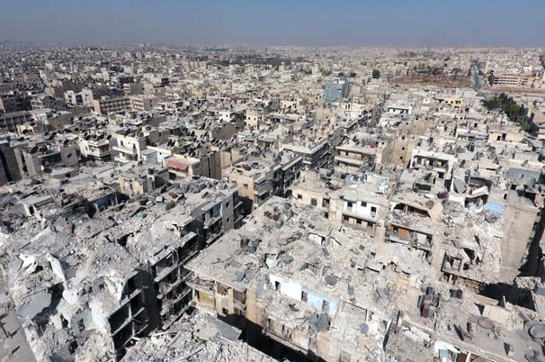 Harabeye dönen Halep havadan görüntülendi