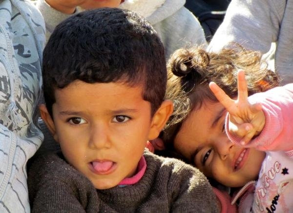 2 ayrı lastik botta 71 kaçak yakalandı