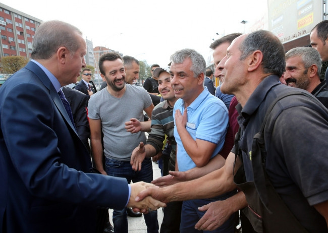 Erdoğan ve Yıldırım'dan esnaf ziyareti