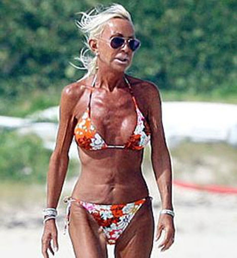 Donatella Versaceden bikini şov