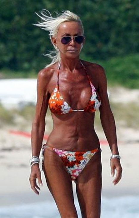 Donatella Versaceden bikini şov