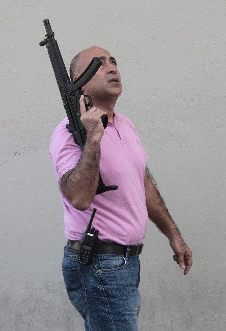 Keşfe giden hakimin aracına saldırı
