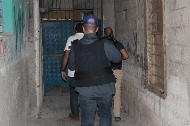 Keşfe giden hakimin aracına saldırı