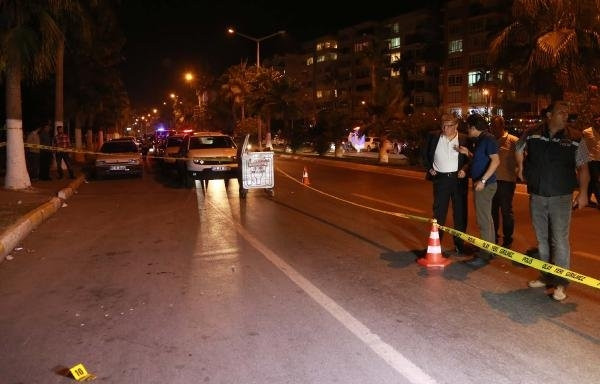 Mersin'de polislere saldırı: 2'si polis, 3 yaralı