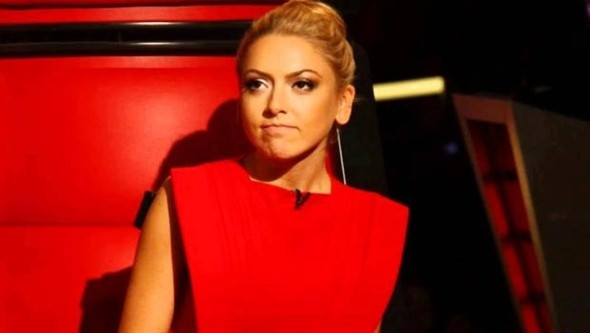 Hadise'ye şok üstüne şok !