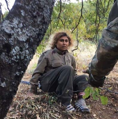 PKK'lı kadın teröristin yakalandığı an