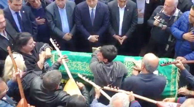 Arif Sağ'ın eşi son yolcuğuna uğurlandı